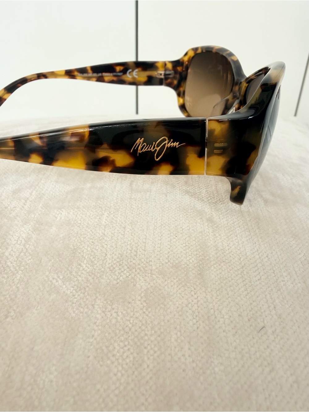 Maui Jim Tortoiseshell Oversized Women’s Sunglasses - Brown Lenses - Picture 4 of 10